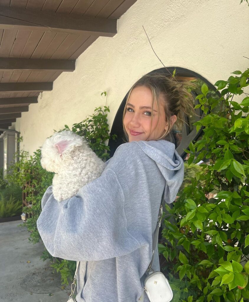 Lily Thompson