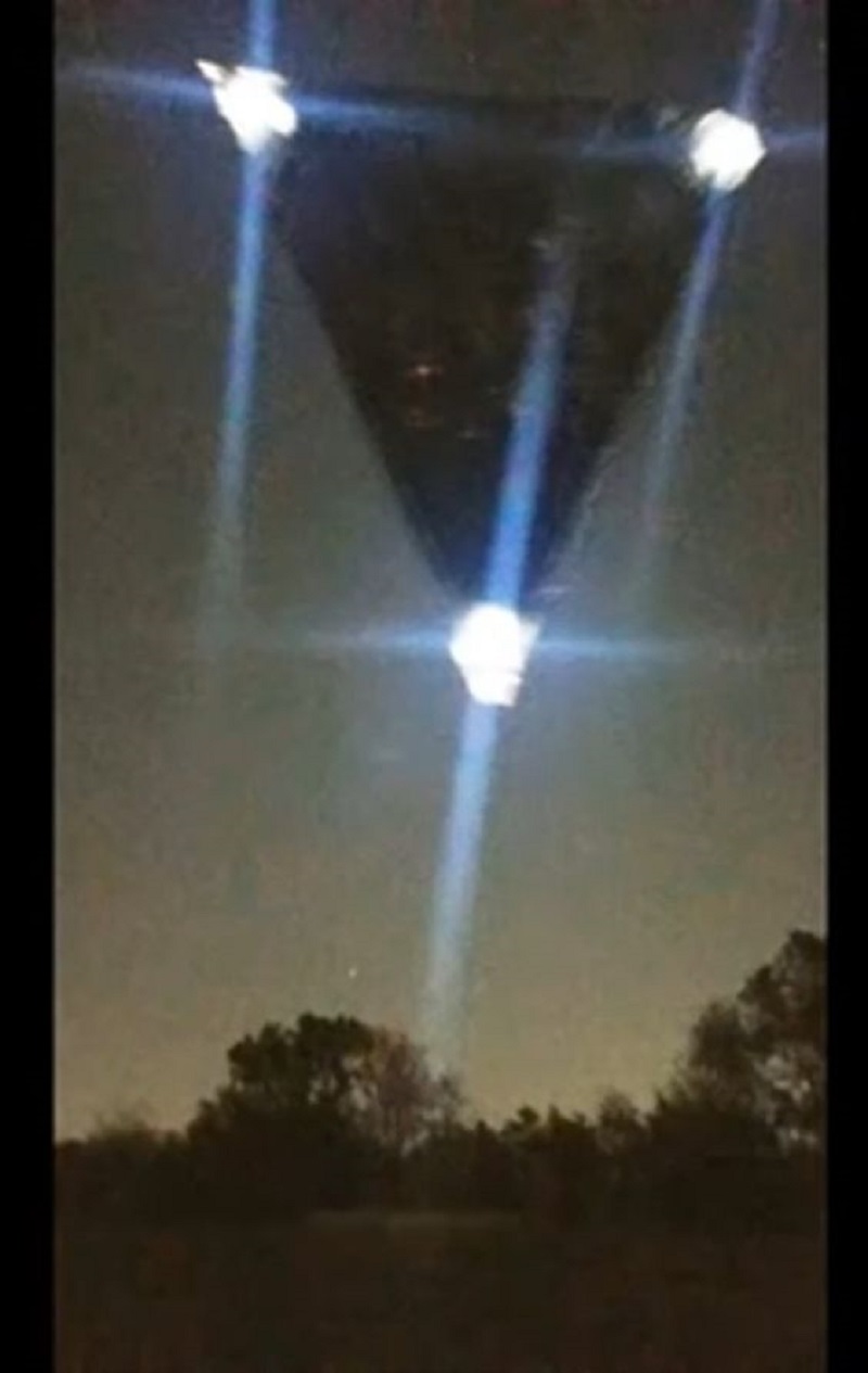 Shapes in Government UFO Databases: A Comprehensive Analysis