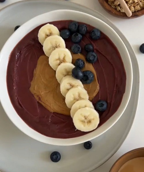 How to Make Delicious Acai Bowls: A Perfectly Balanced Breakfast